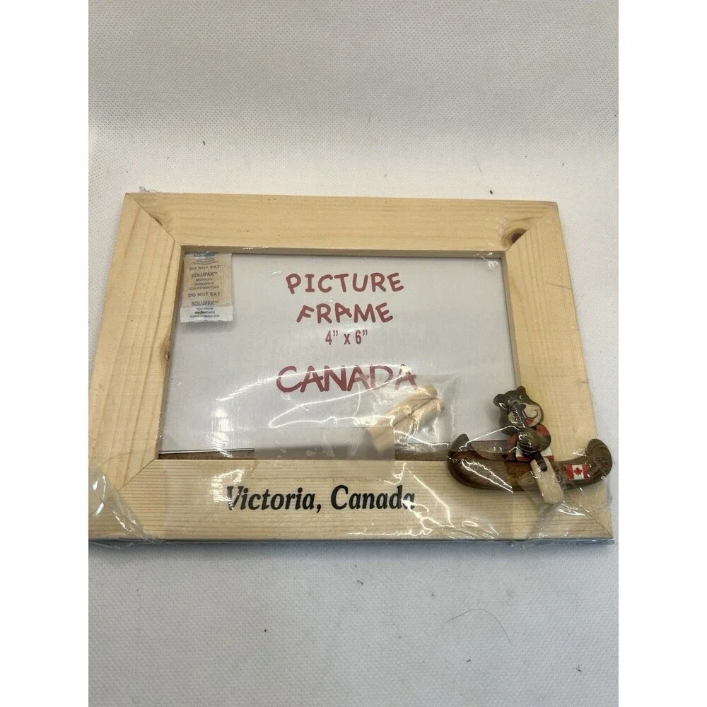 TABLE PHOTO FRAME Victoria Canada bear SOUVENIR 6x8 picture 4x6 bear wood